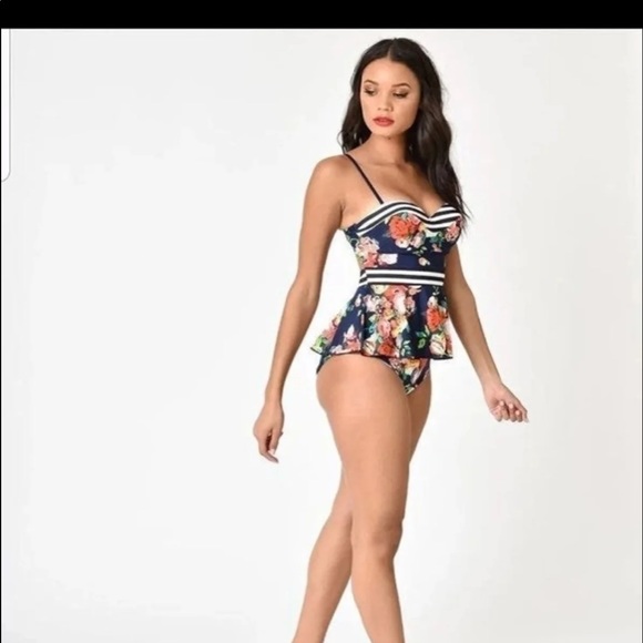 Pinup Couture 2-piece Reversible Tankini M(8-10) - Picture 4 of 11